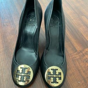 Black Tory Burch wedges
